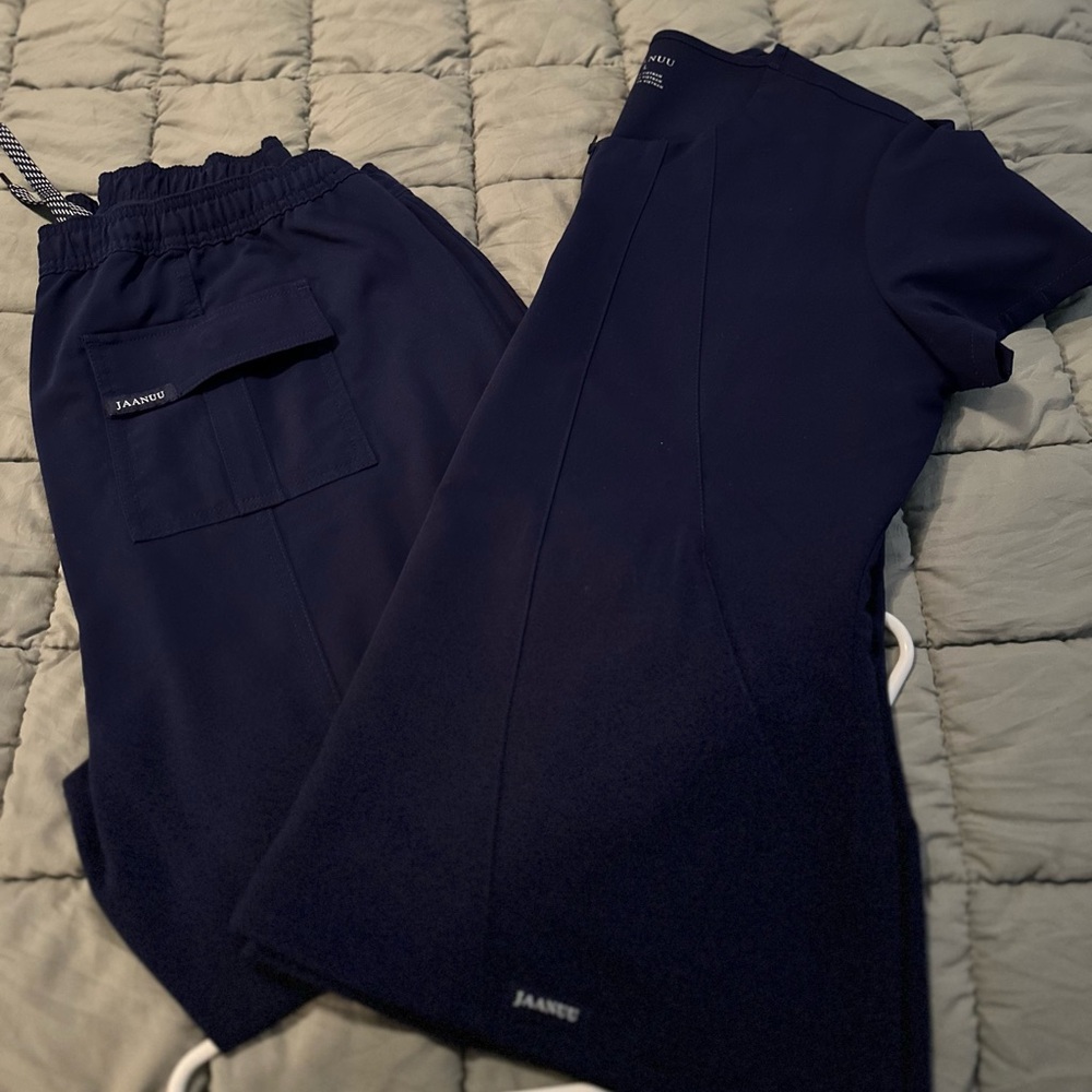 Jaanuu Women’s Navy Blue Scrub set